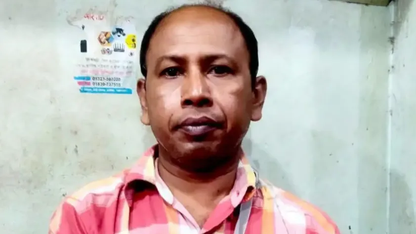 চকরিয়ার আহত সাংবাদিক জিয়াবুল হকের ঢাকায় অস্ত্রোপচার  চিকিৎসায় নিঃস্ব পরিবার