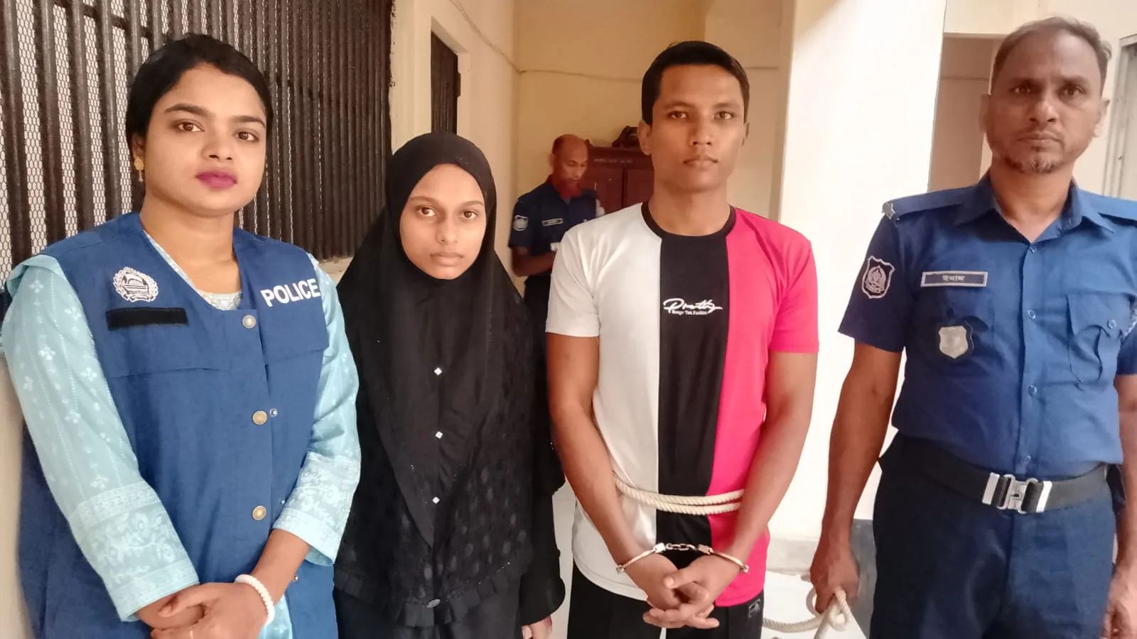 বাঞ্ছারামপুরে বৃদ্ধা হত্যা মামলার দুই আসামি গ্রেপ্তার  স্বর্ণালংকার উদ্ধার