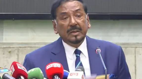 রাষ্ট্রপতি মো. সাহাবুদ্দিনের পদত্যাগ নতুন রাষ্ট্রপ্রধানের দায়িত্ব নিলেন স্পিকার হাফিজ উদ্দিন আহমদ